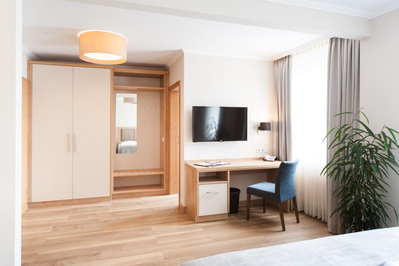 Hotel Restaurant Bullerdieck Garbsen Bagian luar foto