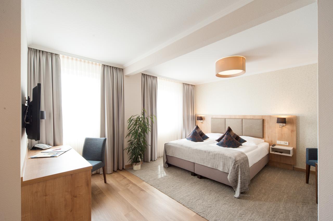 Hotel Restaurant Bullerdieck Garbsen Bagian luar foto