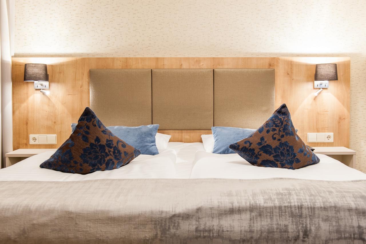 Hotel Restaurant Bullerdieck Garbsen Bagian luar foto